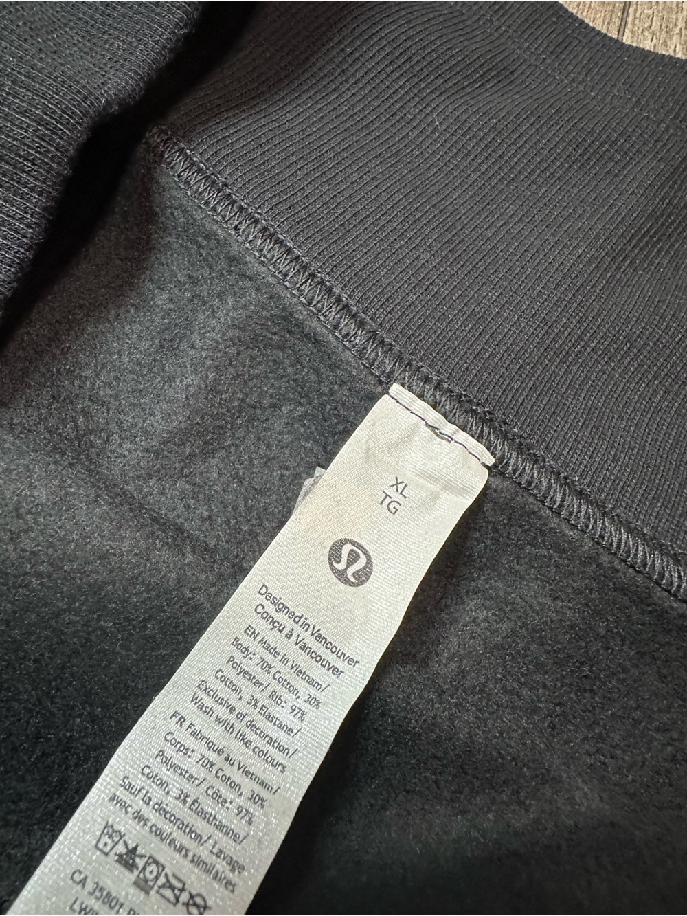 Lululemon Scuba High-Rise Mini Skirt
Black - Picture 4 of 8